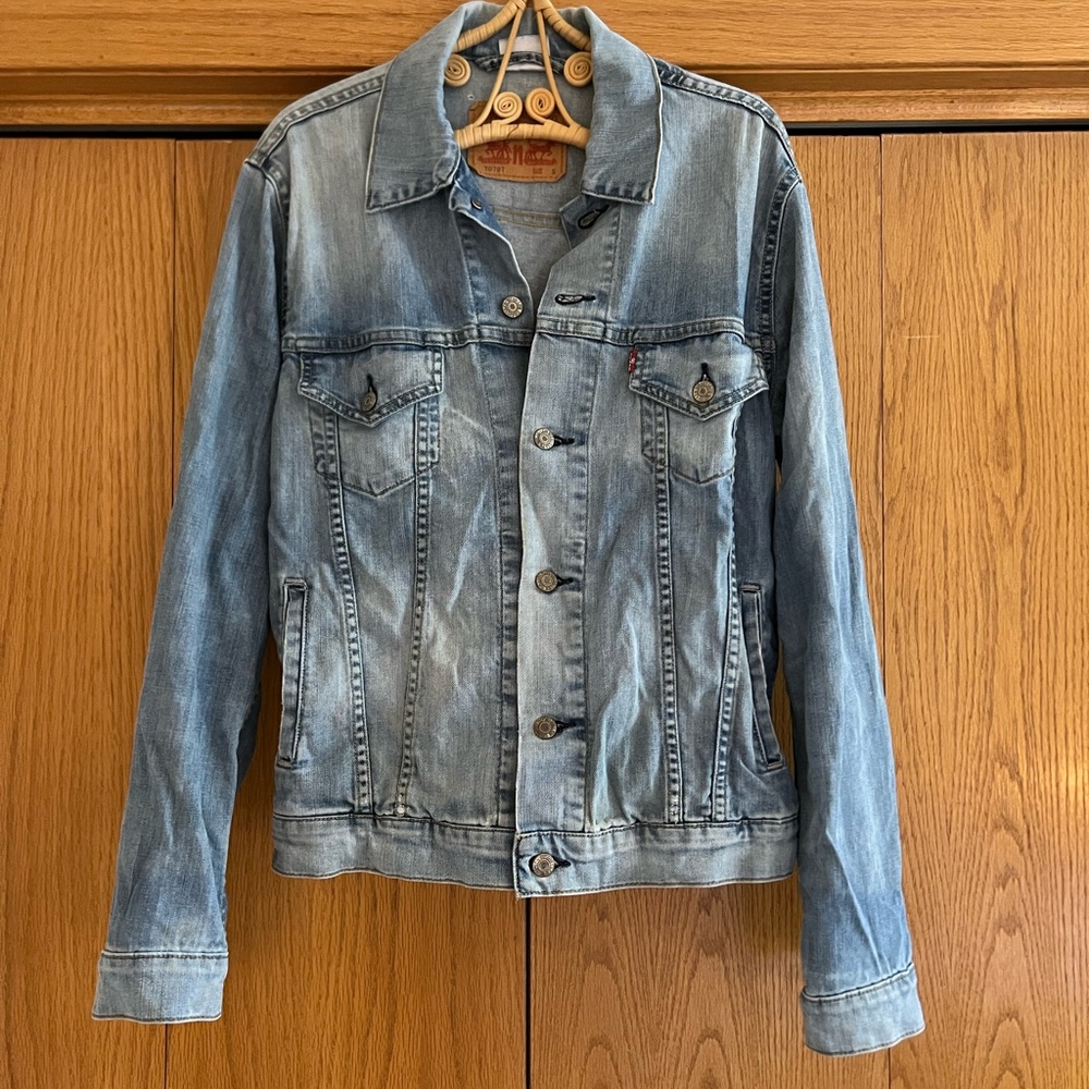 Vtg Levi's trucker denim jean jacket size small